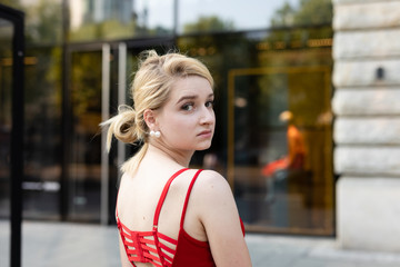 Frau in der city Berlin