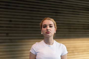 Frau in der Stadt