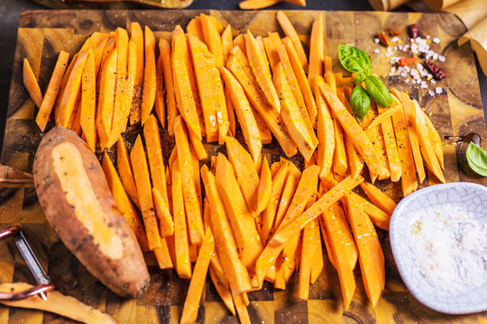 Healthy Homemade Baked Sweet Potato Fries 