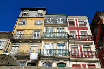 Fototapeta na wymiar Traditional facades, Colorful architecture in the Old Town of Porto