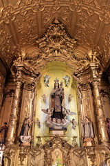 Altar inside of the Carmelitas church, Porto