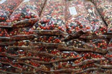essen früchte auf einem markt in auf madagaskar in afrika 