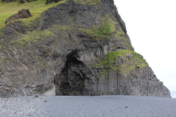 Höhle in Felsformation