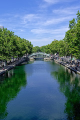 Fototapeta na wymiar Canal in Paris