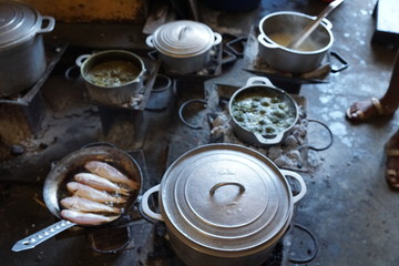kochen auf dem markt in madagaskar
