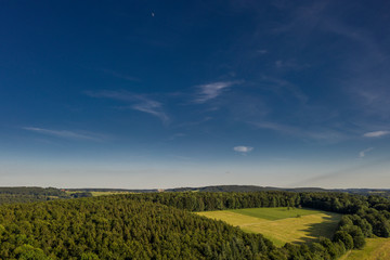 Fototapeta premium Schwäbische Albhochfläche - Luftaufnahme