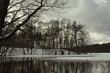 Jezioro Ustrych