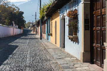 Fototapeta premium ANTIGUA, SACATEPEQUEZ/GUATEMALA - December 23, 2018: A scene in the UNESCO World Heritage site of Antigua, Guatemala, on a Sunday before Christmas Day 2018.