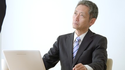 怒る・ビジネス