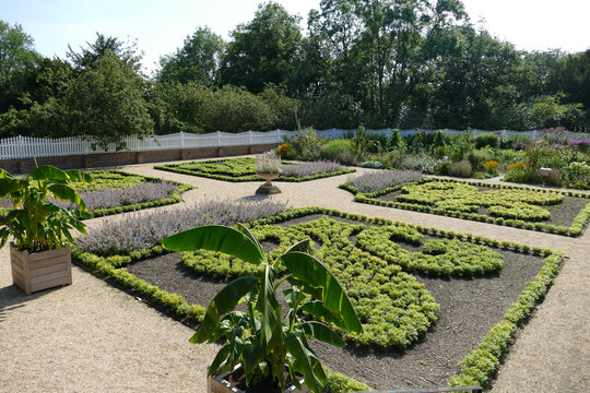 Mount Vernon Garden at Claverton Manor