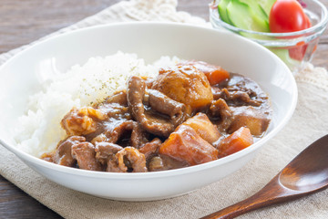 牛すじカレー