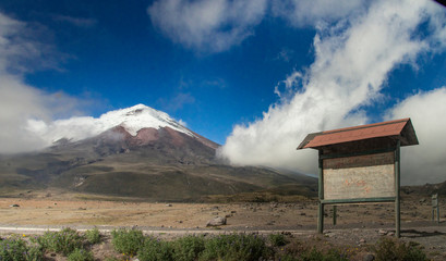 vulcano kotopaxi ecuador