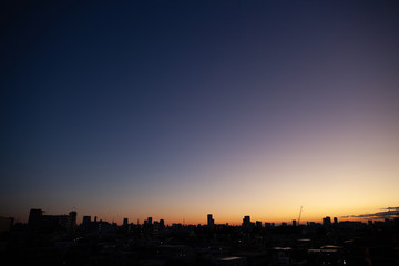 東京の夜明け
