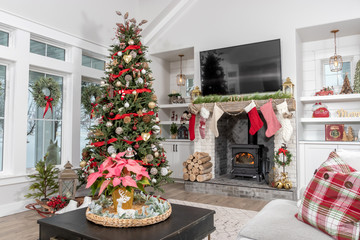 Fototapeta na wymiar Christmas decorations in a modern farmhouse