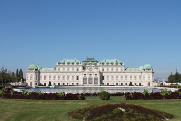 Naklejka premium Belvedere Palace Castle in Vienna, Austria