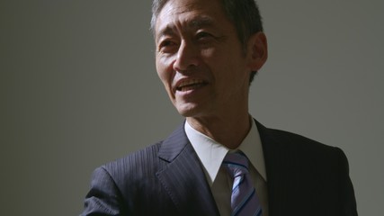 ビジネスマン・訴える