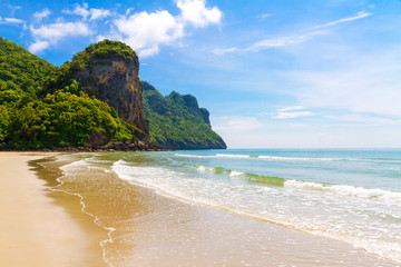 Beach sunshine and mountain at Baan Koh Teap