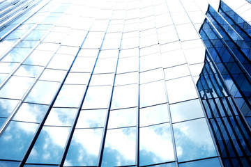 Fototapeta premium Close-Up modern office building.building with copy space.windows office building for background