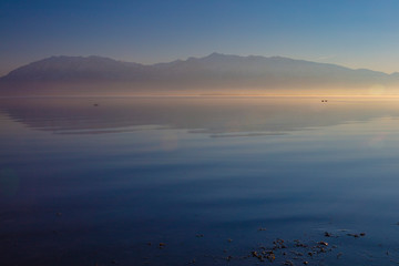 Obraz na płótnie Canvas Utah Lake Winter Sunrise