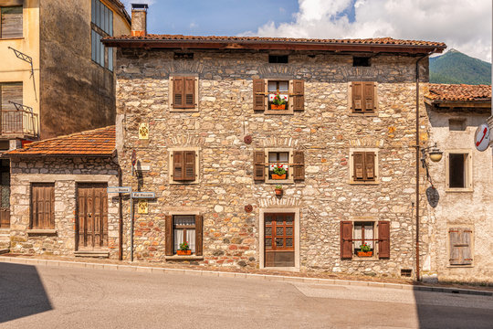 Paluzza Italien