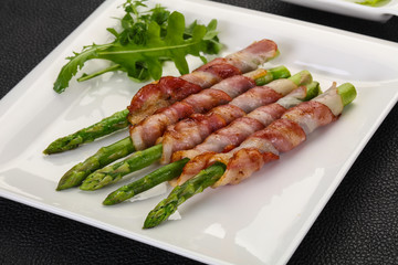 Asparagus with bacon