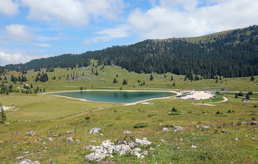 Fototapeta na wymiar alpine landscape with lake