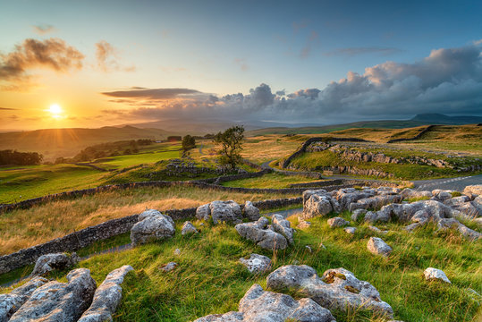 Dramatic sunset over beautiful scenery at the Winskill Stones