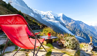 Photo sur Plexiglas Mont Blanc Refuge du Plan de l'Aiguille guest house Mont Blanc view.