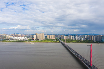 Obraz premium city skyline in hangzhou china