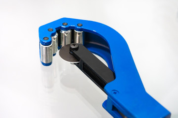 Tool for cutting plastic pipes. Scissors for cutting polypropylene pipes. Repair of water supply...