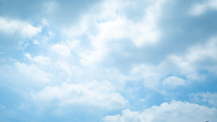 Fototapeta premium Błękitne niebo / chmury