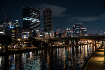Fototapeta na wymiar 大阪の夜