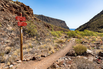 Fototapeta premium La Gomera - Wanderung von El Cabrito nach San Sebastian - Wycieczka z El Cabrito do San Sebastian