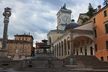 Fototapeta na wymiar Udine, città d'arte del Friuli, Italia