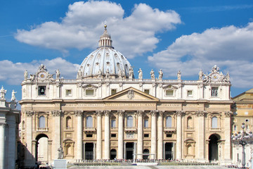 Fototapeta na wymiar St. Peter's Cathedral — Catholic Cathedral, the Central building of the Vatican. View of the largest historical Christian Church in the world.
