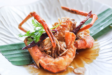deep fried shrimp or deep fried prawn with tamarind sauce