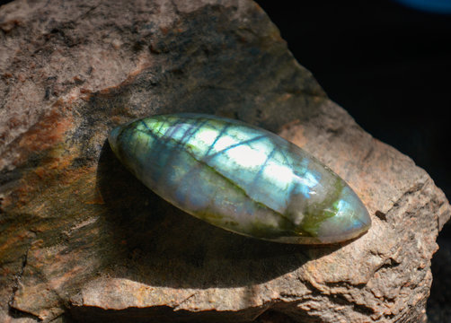 labradorite gemstone sample