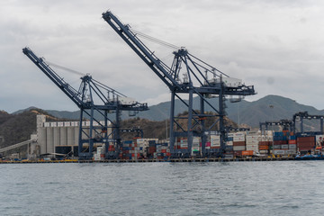 Fototapeta premium Dia nublado en playa de Santa Marta