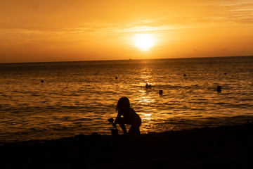 Obraz premium Atardecer en la playa de Santa Marta