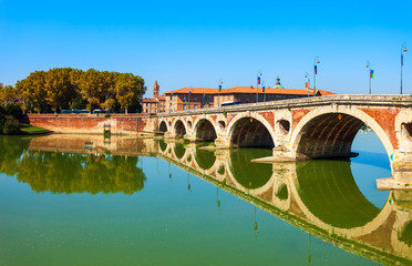 Pont Neuf bridge in Toulouse