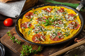 Omelette with salami and blue cheese