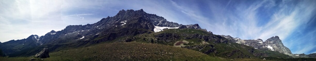 Naklejka premium Mountain in the Alps - Grand Murailles and Monte Cervino (Matterhorn))