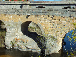 Puente sobre el río Adaja en Ávila