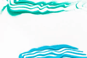 Rideaux velours Cristaux Cadre moderne pour blor avec une texture de sable vert et bleu sur fond blanc vue de dessus copyspace