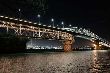 Fototapeta na wymiar Harbour Bridge at Night