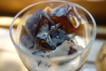 ワイングラスに入ったコーヒーゼリー