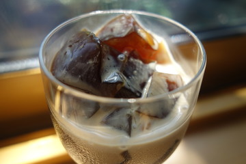 ワイングラスに入ったコーヒーゼリー