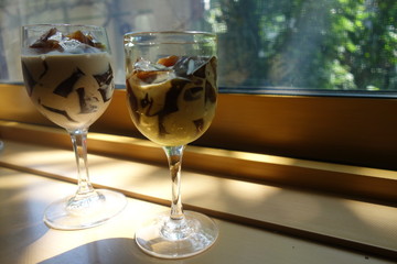 ワイングラスに入ったコーヒーゼリー