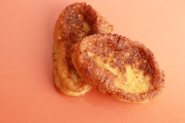 The torrijas are a typical Spanish dessert that is eaten for Easter, are made with milk and bread
