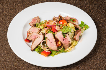 salad with beef and vegetables
